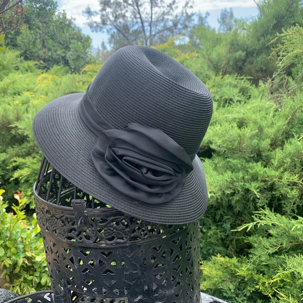 Elegant Black Wide Brim Hat with Floral Accent,HPx2